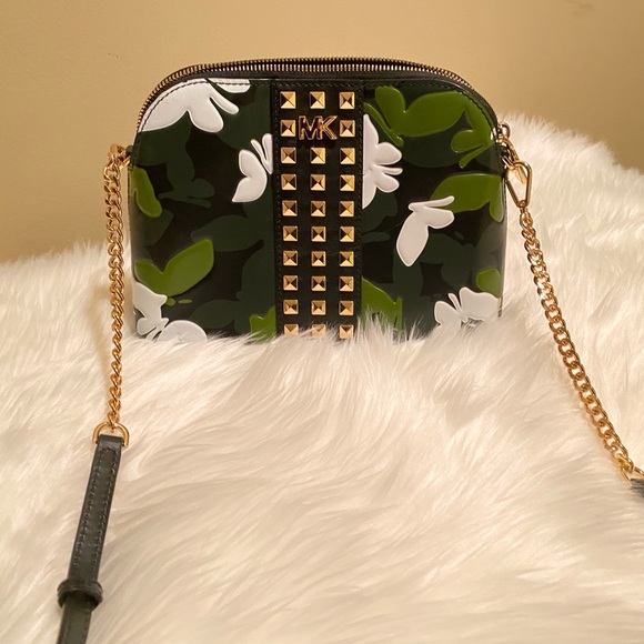 Michael Kors crossbody Purse - Picture 2 of 4